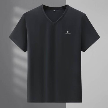 (免運)夏季特大碼冰絲短袖T恤男肥佬V領加肥加大滑料半袖雞心領速干體恤