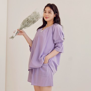 OB嚴選 雲朵自訂款-純棉大U領喇吧袖上衣 《AB19269》大尺碼/現貨/女裝