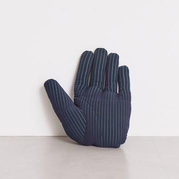 3.33 Select｜YUMI YOSHIMOTO /「Hand」手掌抱枕-深藍