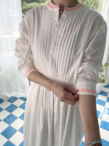 Joanne 長版洋裝 - 白色刺繡