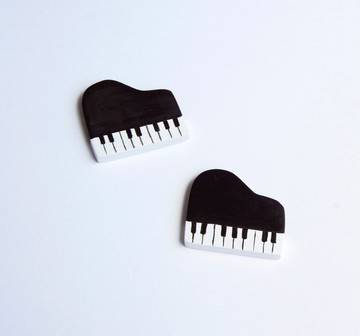 Piano．小胸針