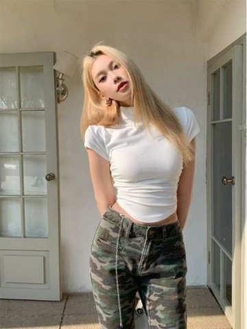 ⚡️現貨✨⚡️韓系半高領修身短袖上衣女 短版緊身T恤 腰部抓皺顯瘦素T 辣妹露腰上衣 休閒百搭女裝