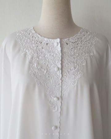 復古刺繡領韓國製寬鬆歐美版型長袖白色古著襯衫