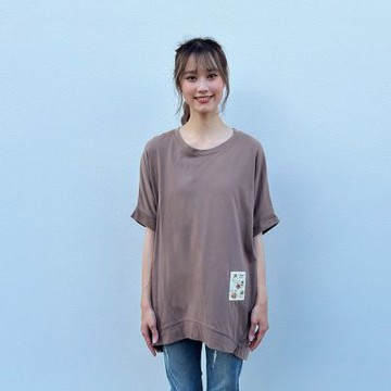 Hana-Mokuba花木馬日系女裝圓領落肩長版上衣_中咖