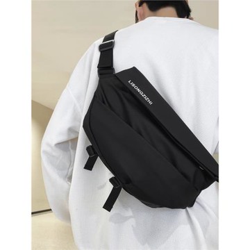 斜挎包男大容量潮牌摩托車斜跨單肩包運動背包挎包男士騎行包胸包