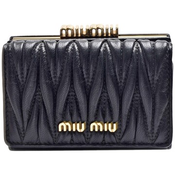 MIU MIU 經典品牌LOGO皺褶nappa小羊皮釦式零錢袋短夾(黑色)