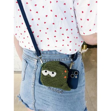 卡通綠色恐龍零錢包一體13適用蘋果16promax手機殼斜挎帶掛繩iphone15毛線編織可愛12收納包14plus背包式xs軟