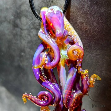 【Dream Glass Art】小眾原創設計 手工多彩琉璃章魚造型吊墜G色