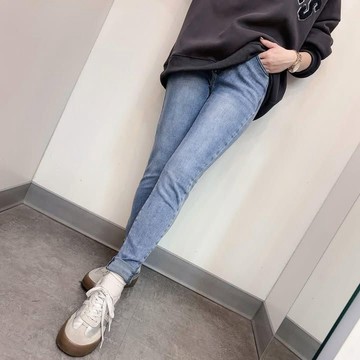 MUCH主幼商場素面牛仔窄管褲