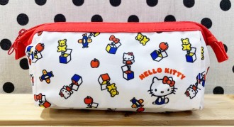 【震撼精品百貨】Hello Kitty 凱蒂貓~日本SANRIO三麗鷗KITTY化妝包/筆袋-滿版45th*60603