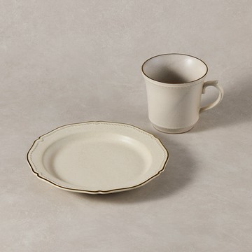 aito 美濃燒 - 金邊古典杯盤組(2件組) - 白盤+黑杯