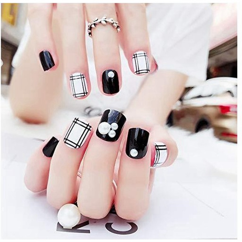 トレンド黒と白の偽の爪 24枚入 短いさネイルチップ ネイルチップの完成品 可愛い優雅ネイル ネイル花嫁 つけ爪 C10 通販 Lineポイント最大0 5 Get Lineショッピング