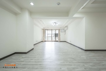 超值首選河堤｜義享｜超大四房平車｜高雄市左營區光興街