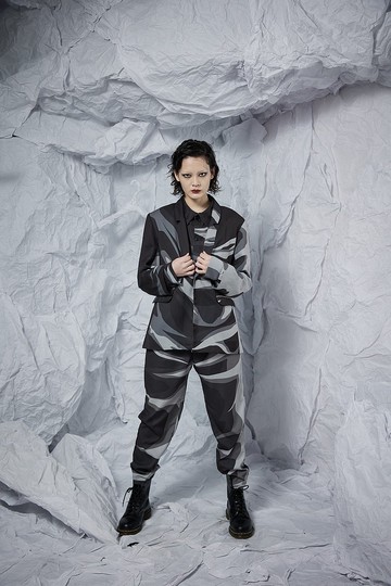 INF 22SS 2D黑印花短西裝外套