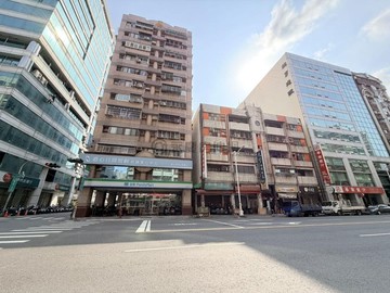 亞灣市中心丨呷市臨路1+2+夾+地下室金店住｜高雄市前鎮區一心二路
