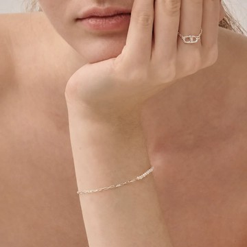 Mini Half Silver Bracelet 半珍珠半矩銀鍊細手鍊