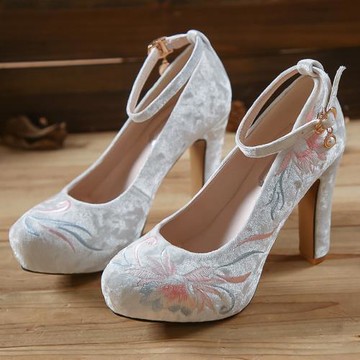 防水臺超高跟伴娘鞋文藝復古中國風刺繡漢服鞋單鞋女2022夏季新款