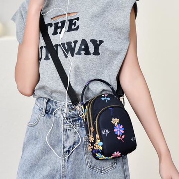 2025新款輕便斜挎包媽媽中年散步迷你手提手機包小包包女夏手機袋