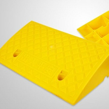 汽車階梯門檻墊 車用台階墊斜坡墊 馬路牙子塑料三角上坡墊 車用斜坡墊