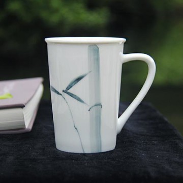 春火景德鎮馬克杯陶瓷茶杯原創手繪現代簡約水杯高溫釉下彩高顏值