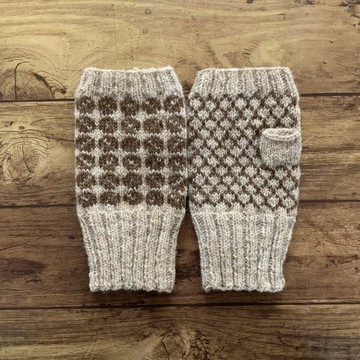 拉脫維亞傳統圖案暖手器米色 x棕