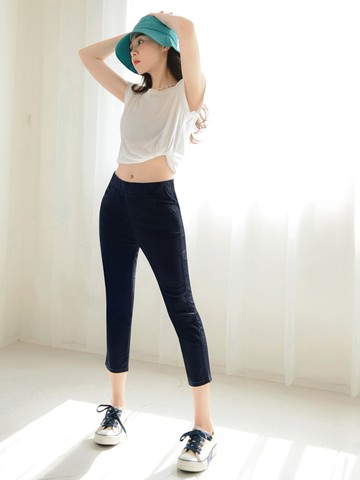 涼感．舒涼彈力純色腰鬆緊七分窄管褲