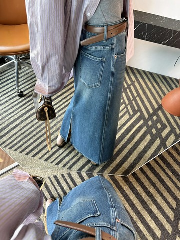 牛了~！遮胯A字牛仔半身裙女2025新款時髦百搭后開叉中長裙