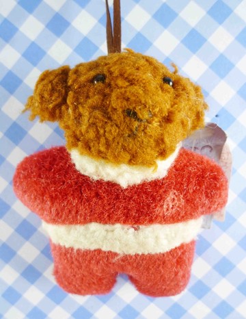 【震撼精品百貨】日本精品百貨~絨毛玩偶-熊絨毛-紅衣-鎖圈『聖誕紅』