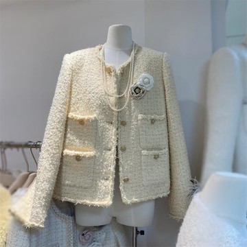 十三行2025秋季輕奢風時尚圓領山茶花羽絨保暖粗花呢小香風外套