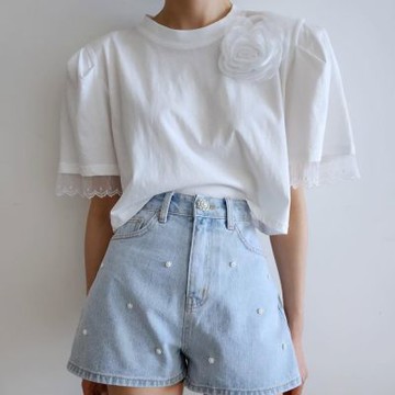 MOCO韓版chic時尚立體花朵圓領蕾絲袖拼接棉質上衣寬鬆氣質小眾設計穿搭