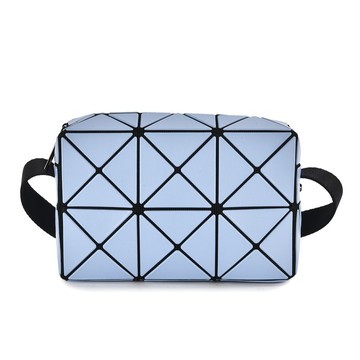 ISSEY MIYAKE三宅一生BAO BAO CUBOID迷你小方盒斜背包(淺藍)｜GoBrand購名牌