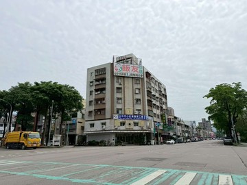 粘聖芬~興大收租聖品高投報｜台中市東區仁和路