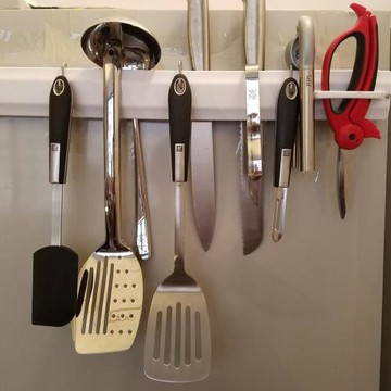 美國高檔多功能免釘夾掛架廚房置物壁掛收納架刀架掛件浴室衣物架