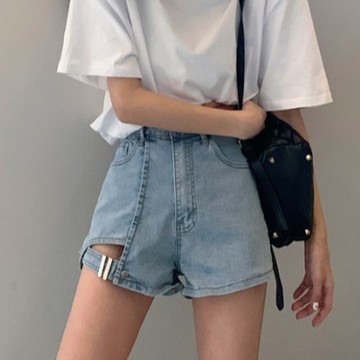 夏新款大尺碼韓版闊腿褲高腰a字熱褲破洞牛仔短褲女高腰合身百搭顯瘦學生熱褲 短褲女生(XGN6509)【FIZZE】