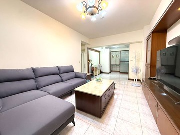 ｛余育賢｝五甲鳳翔〃京城熱帶嶼〃陽台進出３房平車｜高雄市鳳山區鳳甲路