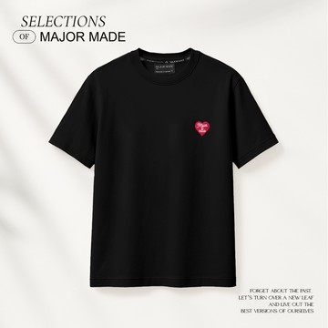 品牌愛心刺繡素面短T