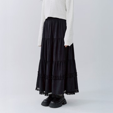 QUEENSHOP_F 女裝 蜜桃絨蕾絲內磨毛蛋糕長裙 兩色售 現+預 【03021674】