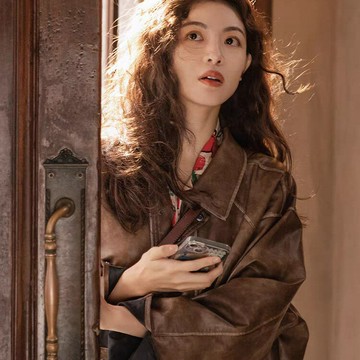 【鍾楚曦同款】皮衣女 皮夾克 外套女 春秋外套 復古皮衣 美式夾克 酷颯機車服 PU皮材質 寬鬆短款設計 春秋季穿搭必備