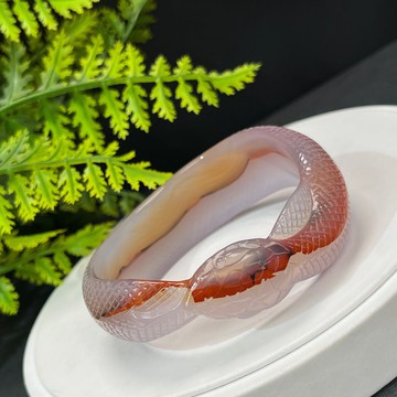 優質 紫紅瑪瑙手鐲 60MM 高冰凈體起剛聚寶盆 手雕生肖蛇扭扭鐲