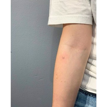 「禮貌微笑」笑臉 紋身貼紙 微刺青 輕紋身 IG 打卡 小清新 紋身貼 可愛 抖音 抖音同款 超美 性感 網紅 設計款