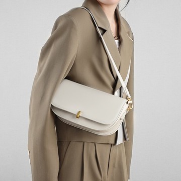 Viney包包新款小眾包包女包斜挎包腋下包夏設計真皮高級感單肩包