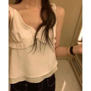 ˏˋ 𝐻𝑒𝑦 𝑆𝑝𝑟𝑖𝑛𝑔 - ̗̀ 🌷⛅️ ̖́‎韓國chic春季新款設計感花邊吊帶性感百搭吊帶衫