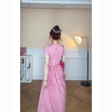 ✨夏季爆款✨ 法式茶歇爱心粉色短袖连衣裙女2025夏季新款独特漂亮掐腰过膝长裙 洋装