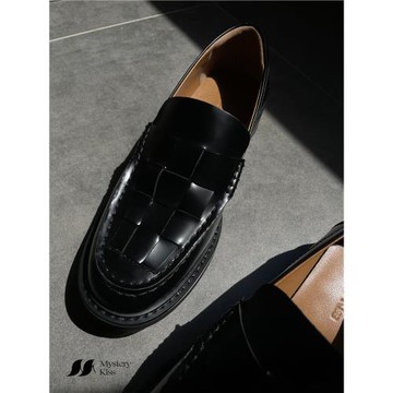 秋冬新款北歐編織設計真皮厚底一腳蹬樂福鞋女小皮鞋舒適不磨腳