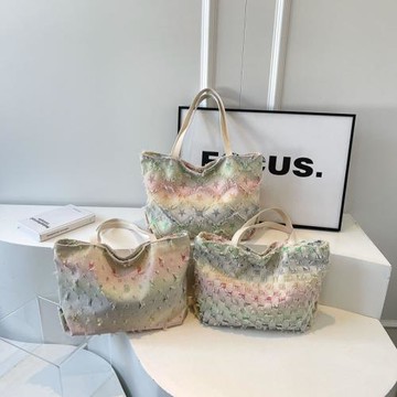 街頭潮流破洞星星包夏季新款流行彩虹撞色托特包菱格單肩手提包女