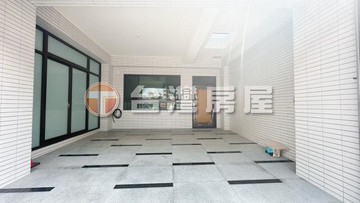 梧棲雙車位別墅｜台中市梧棲區港埠路一段