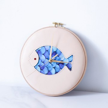 深海鱼-日式极简手工真皮创意绣绷挂钟时尚个性客厅卧室静音