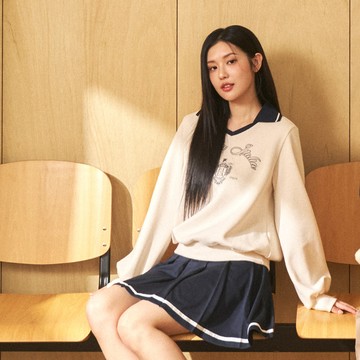 FILA 女學院風V領長袖上衣-米白 5TEZ-5015-IV