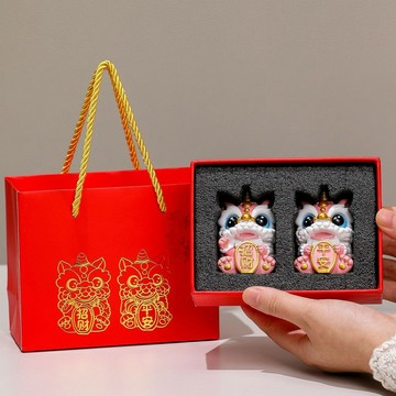 🔥臺灣出🔥可愛國潮醒獅桌面擺件家居玄關酒櫃裝飾品開業送禮新年禮物禮盒裝
