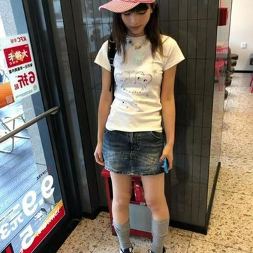 【美式夏季百搭】修身正肩短袖T恤 女 白色款 可愛印花 小眾百搭上衣 潮 ins 上衣女 正肩上衣 顯瘦 韓版 大學T